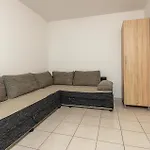 Appartement Stunning In With Wifi Medulin