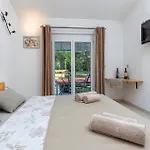 Stunning In With Wifi