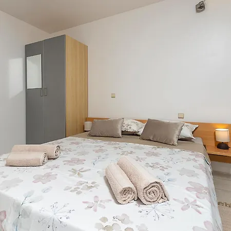 Stunning In With Wifi Apartment *